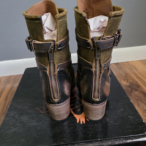 Freebird Canyon Boote Olive NIB Size 7 - Picture 3 of 8